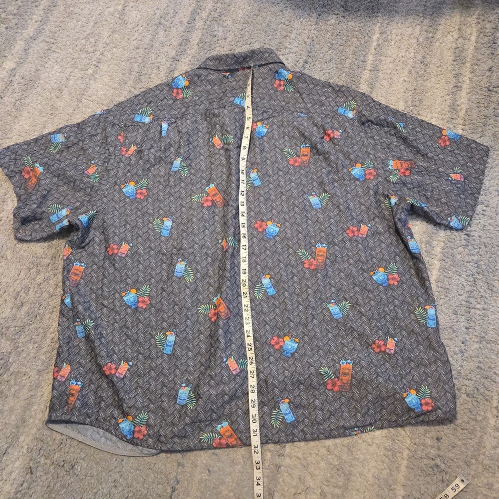 Tommy Bahama The Coconut Point Men's Multicolor Tropical Short Sleeve Shirt - Picture 6 of 6